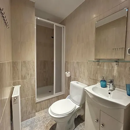 Konukevi Avita 3*