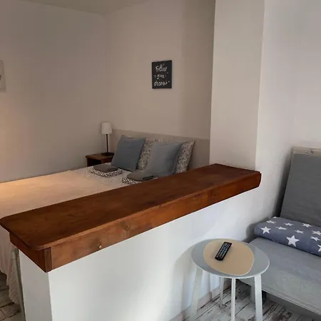 Avita 3*
